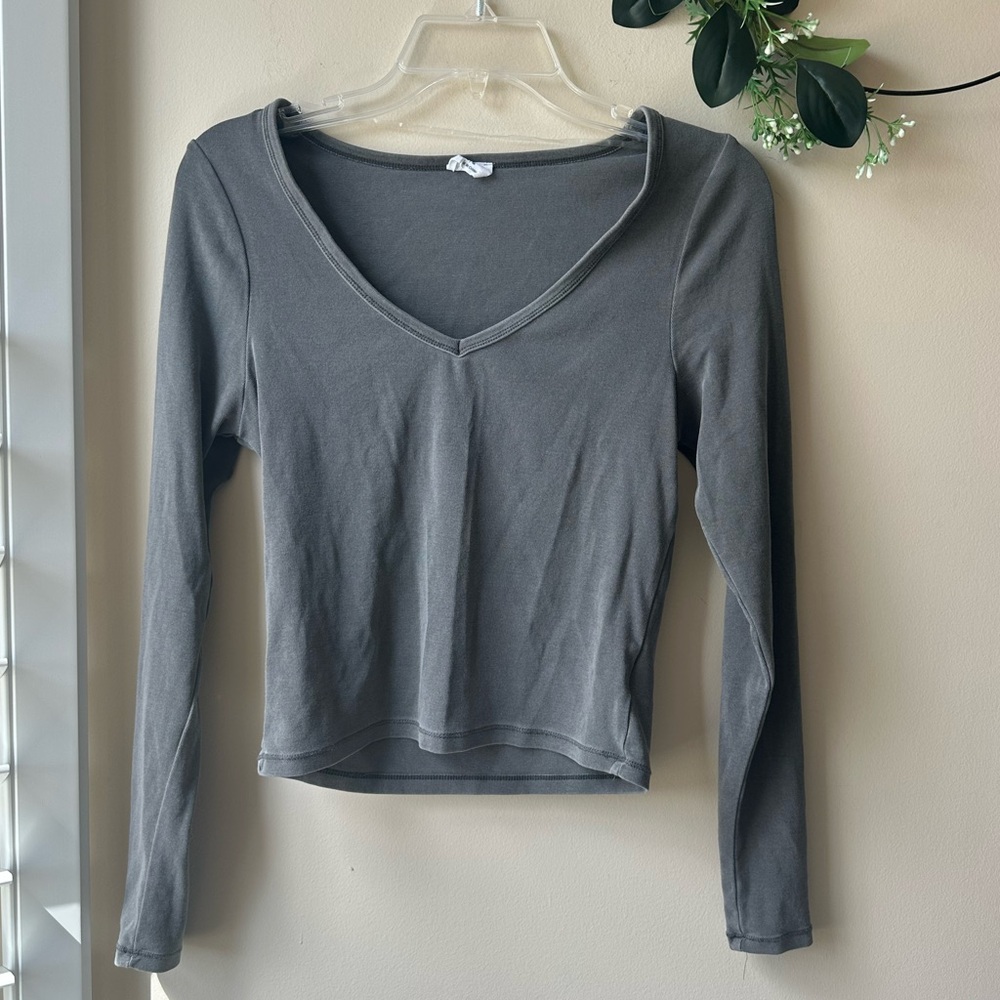 Cotton on Gray V-Neck Long Sleeve Women's Top